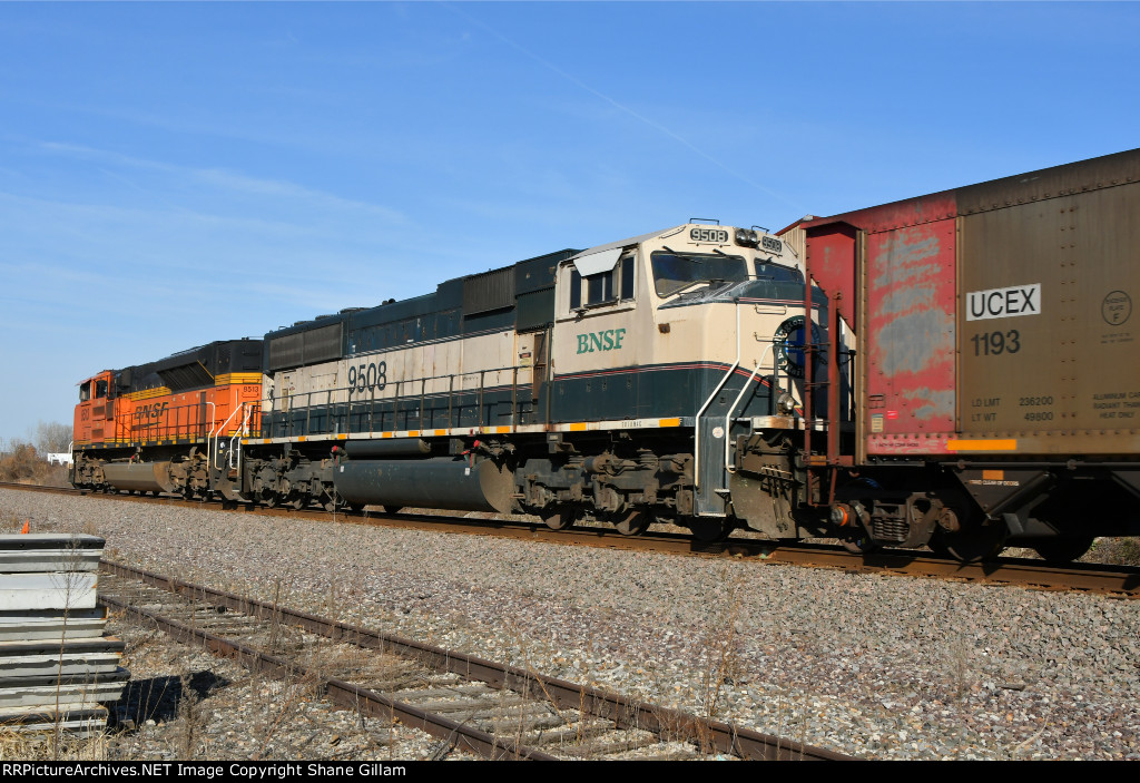 BNSF 9508 Roster shot.